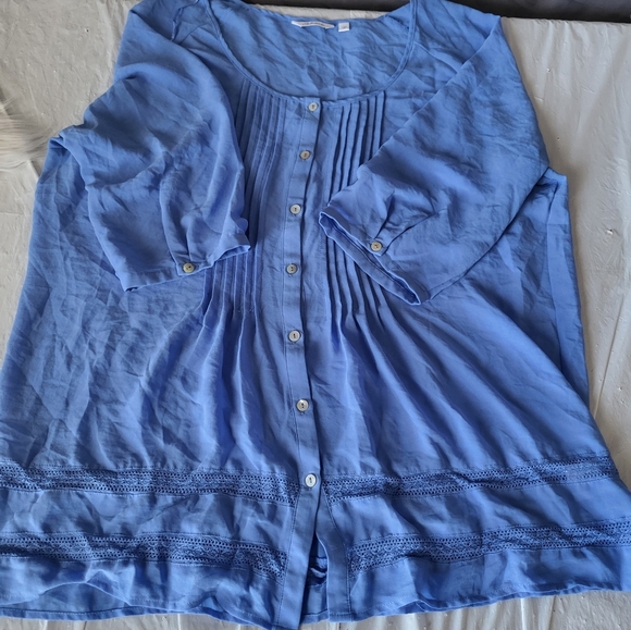 Reitmans Light Blue Pleated Blouse, Size 14 - Picture 3 of 5